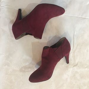 Nine West Burgundy Suede Ankle Boots Booties 10